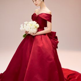 【New in！】気品あふれる唯一無二のカラードレスesum(エスム)の”Claire W (クレア ワイド)”